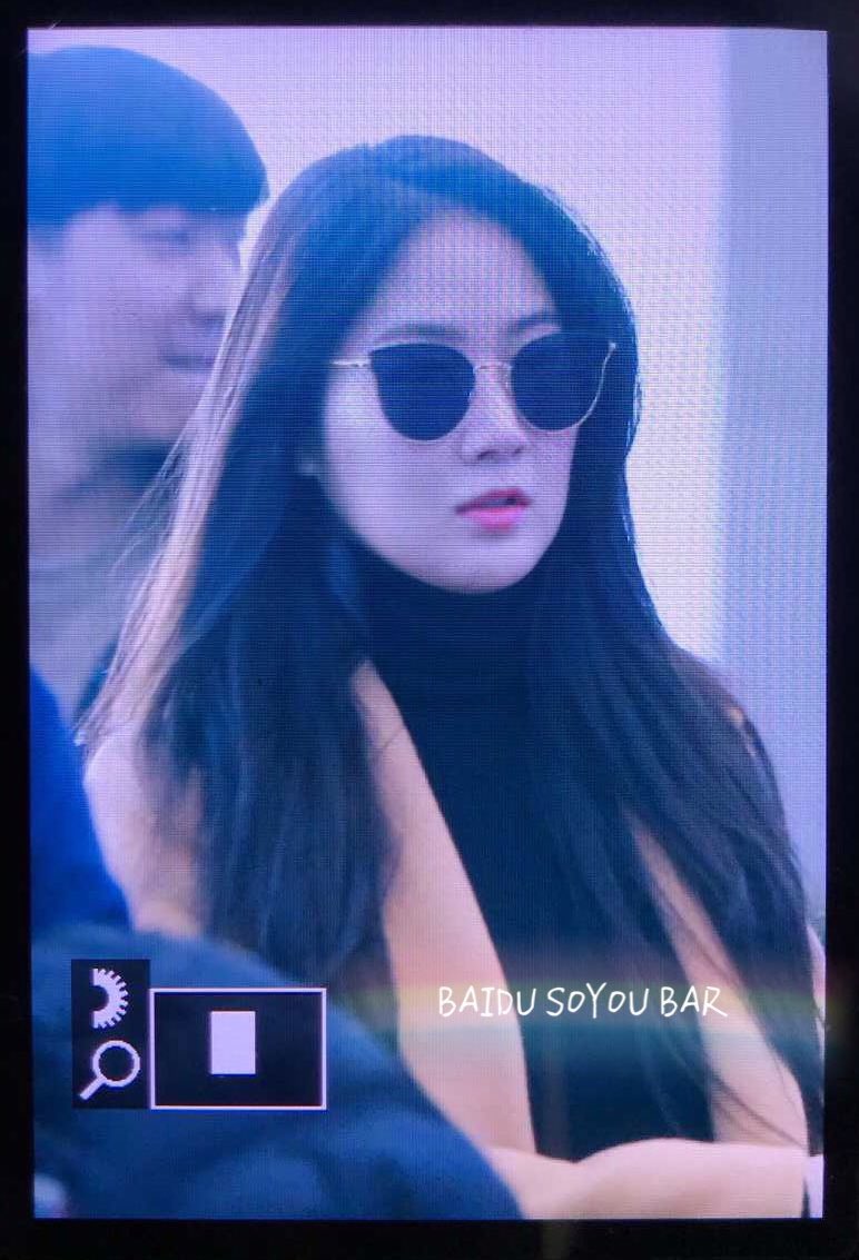 baidusoyoubar's tweet photo. #SOYOU #소유 171130 인천 공항 프리뷰 https://t.co/Epa3PiBeju