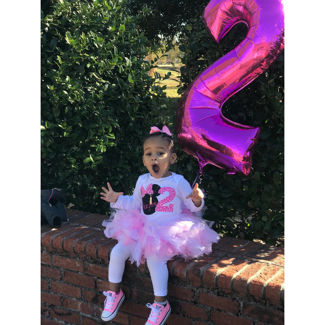 vodkaNhoes's tweet photo. Oh yeah &amp; my baby is 2. 😍 https://t.co/5OUbjpBscE
