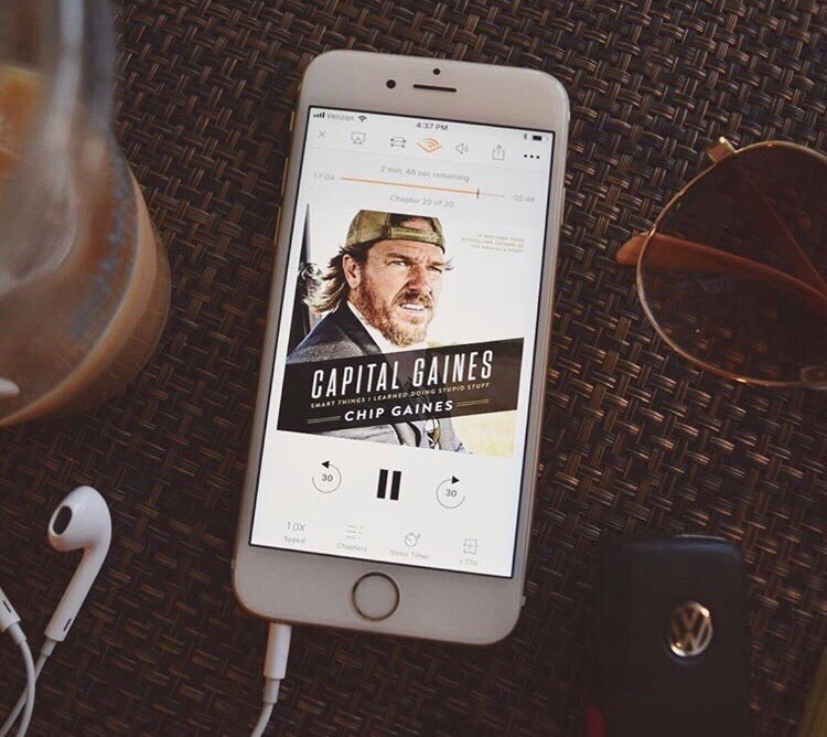 magnolia's tweet image. The holiday season tends to come with quite a bit of travel time—so take some entertainment with you and listen to Chip’s book on the road. No doubt it’s a good read, but hearing him tell those stories himself can’t be beat. #CapitalGaines magno.li/capitalgaines