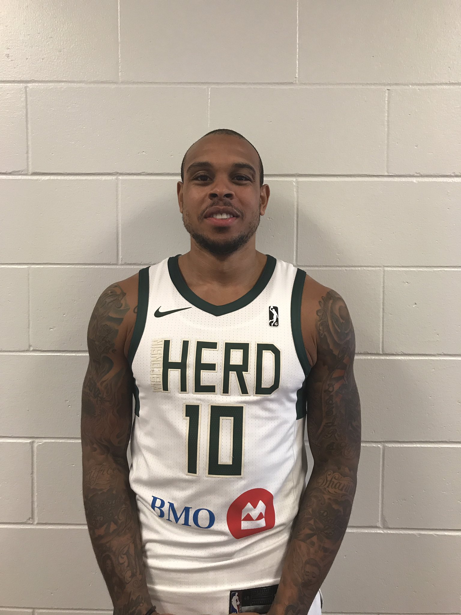Help us wish Shannon Brown a very Happy Birthday!  