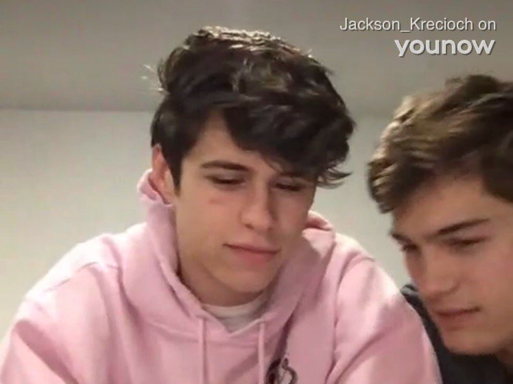 1DLooovvee's tweet photo. 🔴 LIVE @JacksonKrecioch on #YouNow https://t.co/2pJTSkagau https://t.co/QNfobg375b