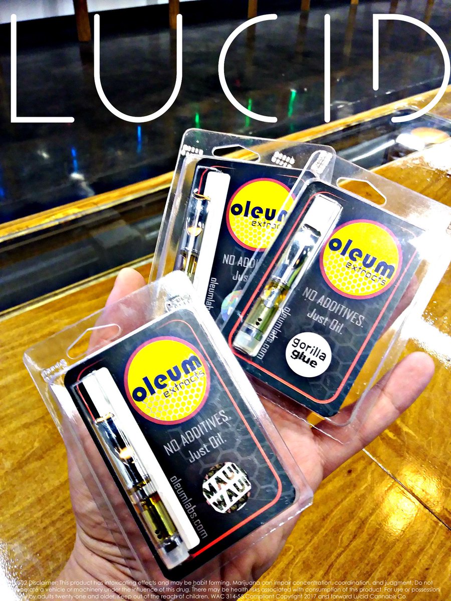 LUCIDmjWest's tweet photo. Today we are sharing our love for @OleumExtracts. They have cartridges so you can #vape your favorite strains. #mauiwaui #gorillaglue @lucidauburn #vapeyourweed #concetrates #noadditives #justoil #livelucid #lovethisplant #marijuana #beadragon #WApot https://t.co/klZsU9jHwR