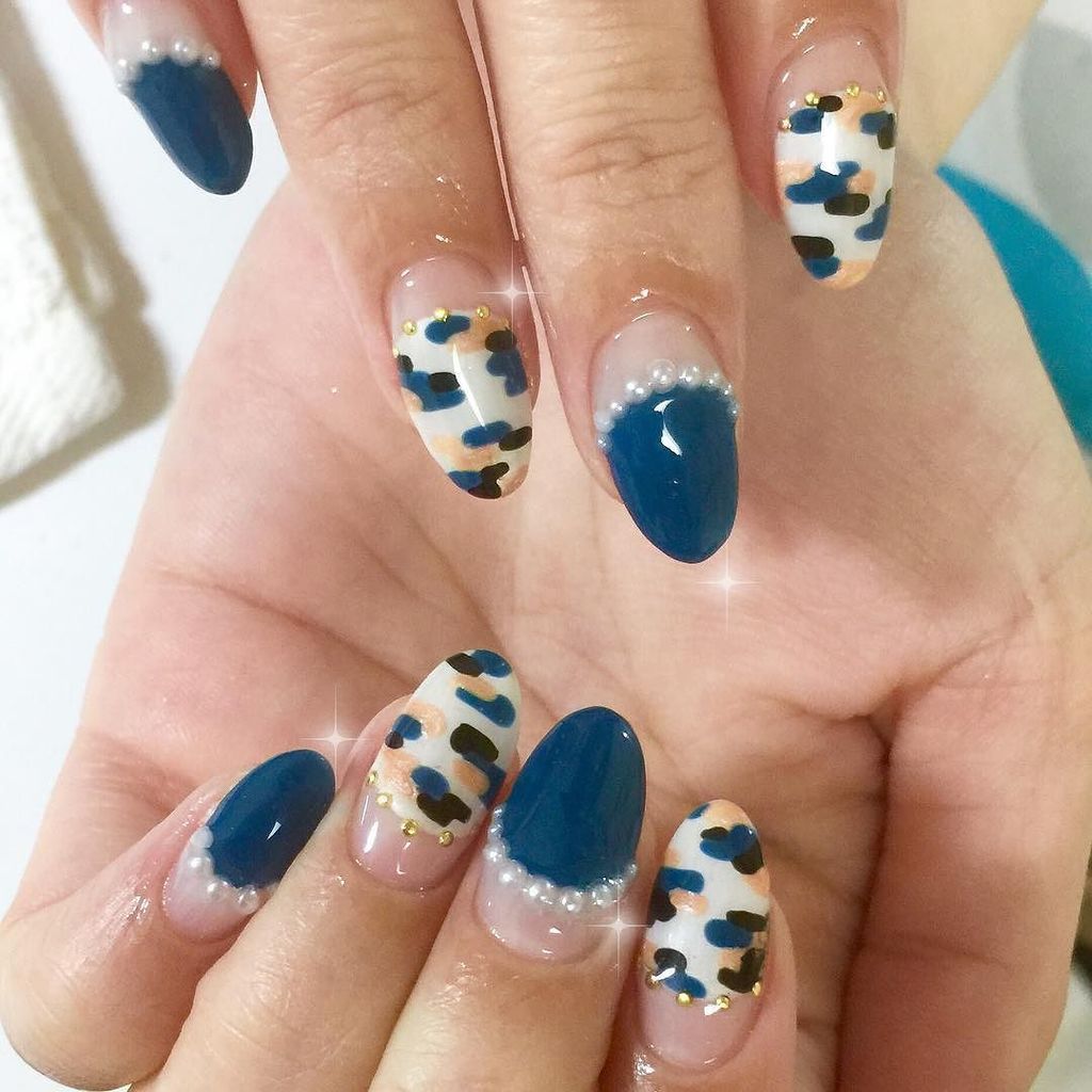 Kana 津田沼ネイルサロン お客様ネイル 迷彩でクールな感じ パールで女子らしく 津田沼ネイル ネイル ジェル ネイル ハンドジェル 津田沼ネイルサロン カナズネイル 秋ネイル 冬ネイル 迷彩ネイル グリーン フレンチ T Co Jumf4riaio