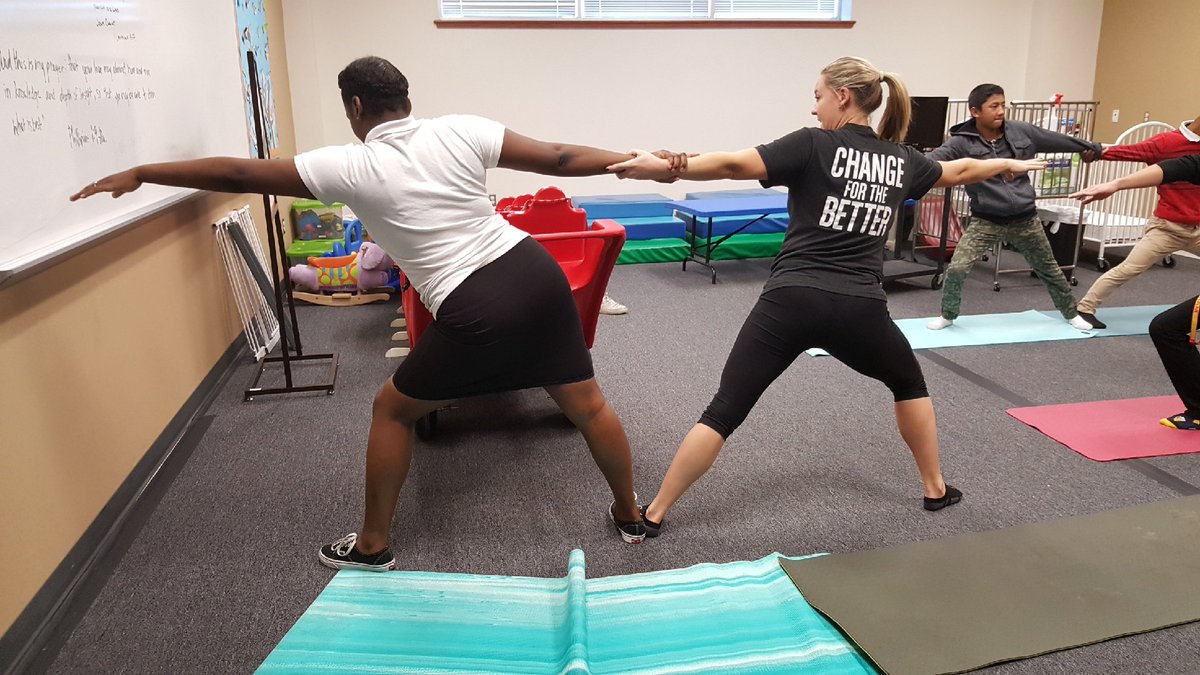 principaliam's tweet image. 💫💫🙌 #reachforsuccess #extend #relax @courtleepeck @BubbleGum_banks