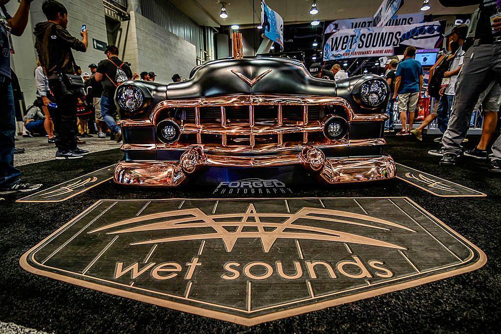 ForgedPhotogphy's tweet photo. #WetSoundsWednesday with their killer #Caddy #sled at #SEMA2017 || Shot at: #SEMA2017 @semashow || https://t.co/hN4A3P17ej