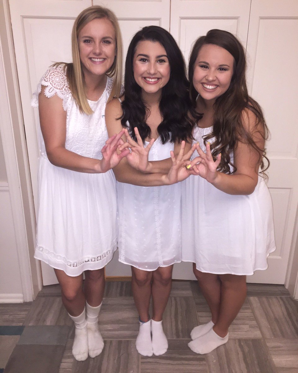 madisonsaucedo_'s tweet photo. #WhyIJoinedWednesday I joined zta because I always wanted a sister and now I have so many ❤️❤️❤️ #BUPPC https://t.co/3yOBvXjQ95