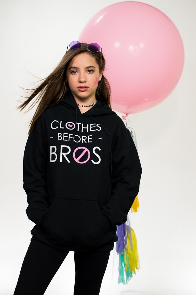 officialtee4too's tweet photo. The clothes before bros hoodies are now available 😏 #tee4tootees #tee4too #clothesbeforebros https://t.co/6X63cDm1nC