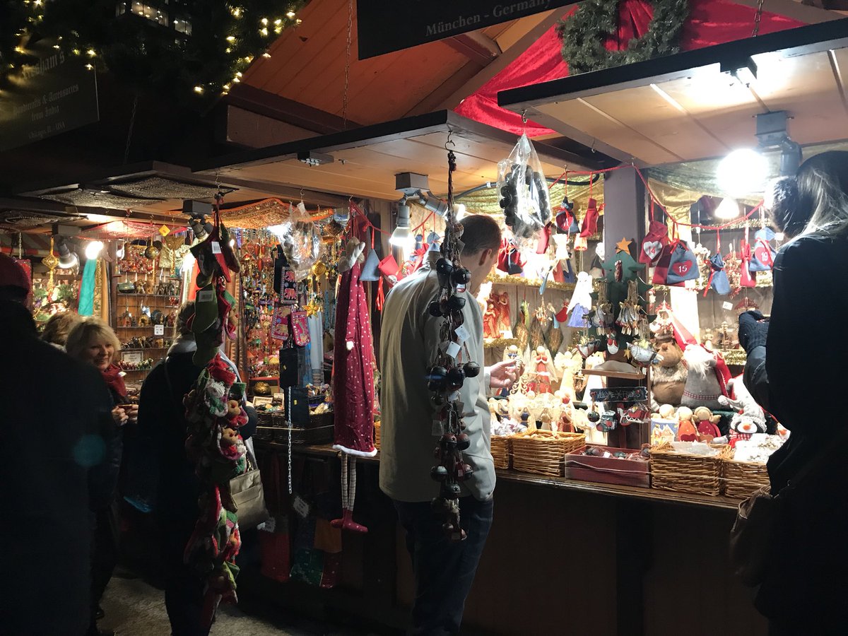 CSGermanclub's tweet photo. More fun at the Christkindlmarkt on Wednesday, November 29! https://t.co/Cymy7JfljQ