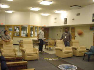 GameofCans's tweet photo. Hump-Day Wednesday: Rolled out the Cans Court at work...I can post this now the agency closed! #7Reign #GameofCans #PlayCans #CansCourt #CansMat #CansGame #SaintA #Aaron #Brittney #Courtney #Demond #Milwaukee https://t.co/nGvx8qsvKS