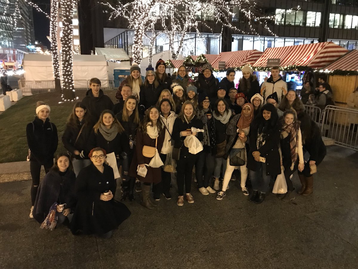 CSGermanclub's tweet photo. Great fieldtrip to the Christkindlmarkt downtown with German and French clubs! https://t.co/g2Hs6j0dxK