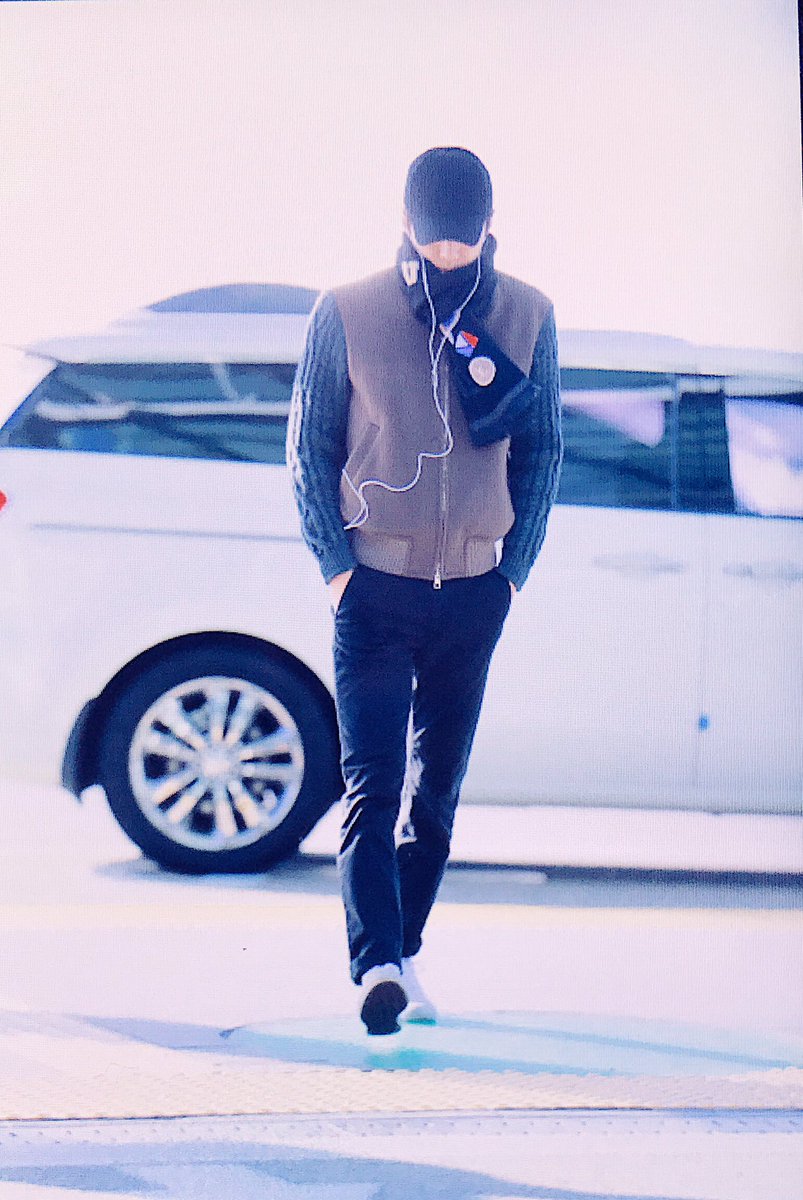 myeoncake012's tweet photo. Kim Junmyeon &amp; Oh Sehun

#richcouple
#brandedcouple
#LVcouple https://t.co/jSee1aGVSP