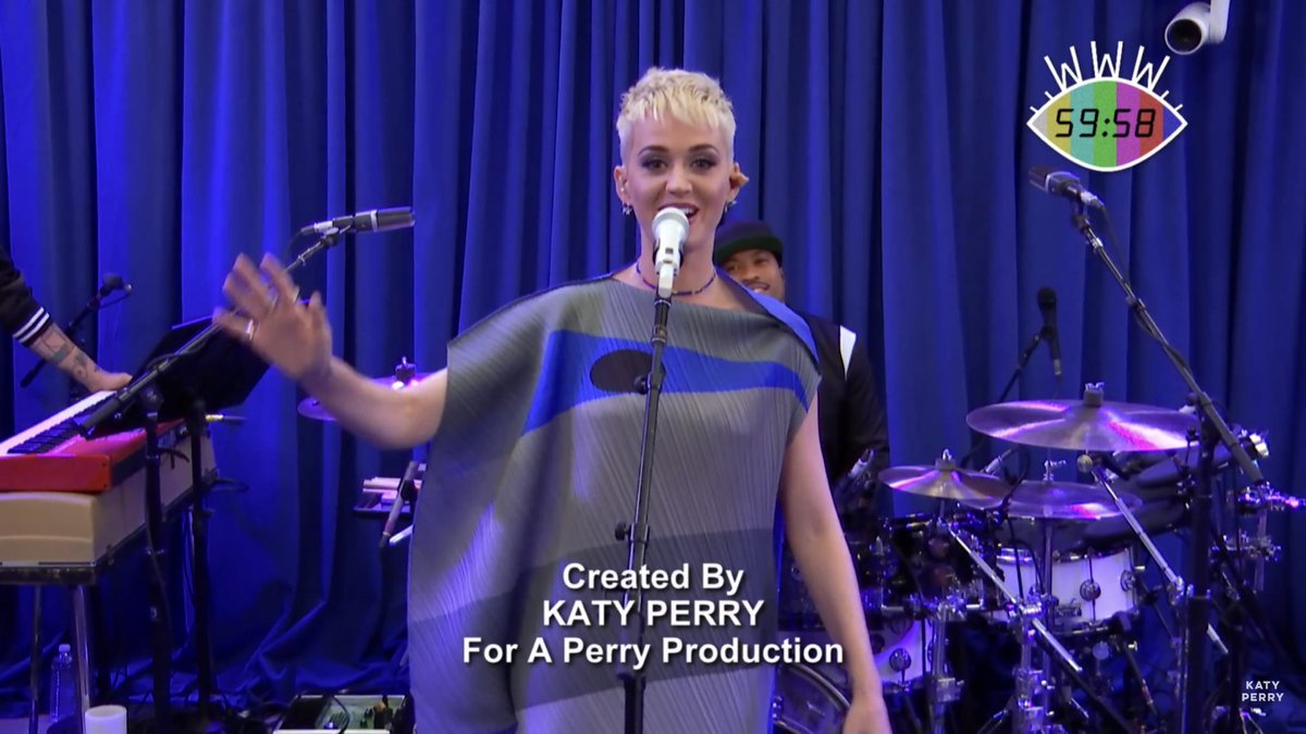 MexicoKatycats's tweet photo. #WitnessWorldWide de @KatyPerry, fue elegido como uno de 10 los mejores programas de TV del 2017 por la revista @TIME https://t.co/XJRuuft2C6