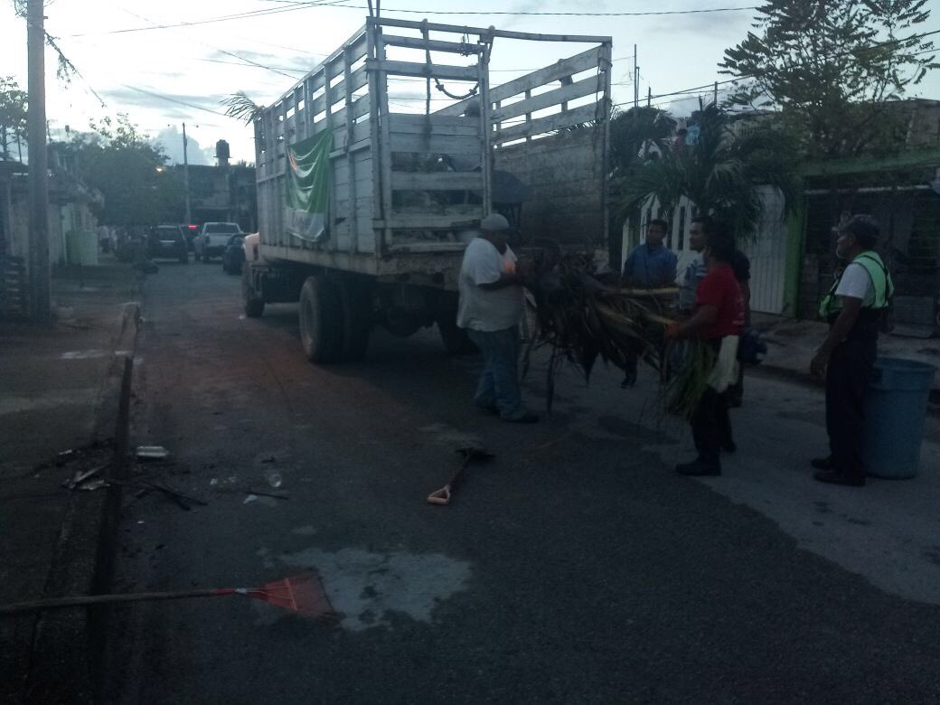 DemandasEmBJ's tweet photo. #BrigadasVerdes trabajando juntos en el programa de Prevención al Delito Región 238 #NoPararemos @rembertoestrada @RogerEspinosaR @AFonsecaL @ANTONY2302 https://t.co/2tadFg42eU