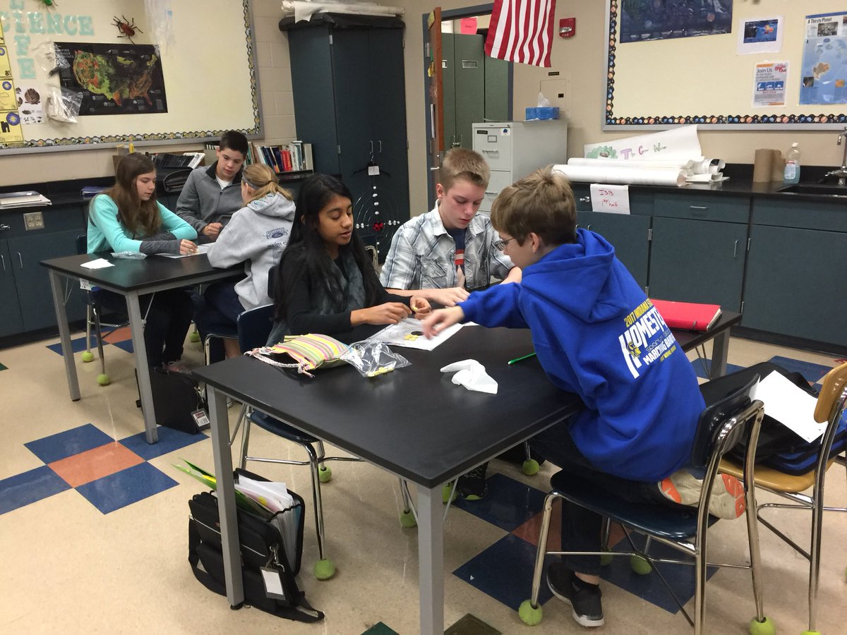 lesmith_the's tweet photo. Learning about #IonicBonds in #W2 using cereal @WarriorsWMS @RentfrowTeacher @mcopenhaverWMS https://t.co/J6WkbPizau