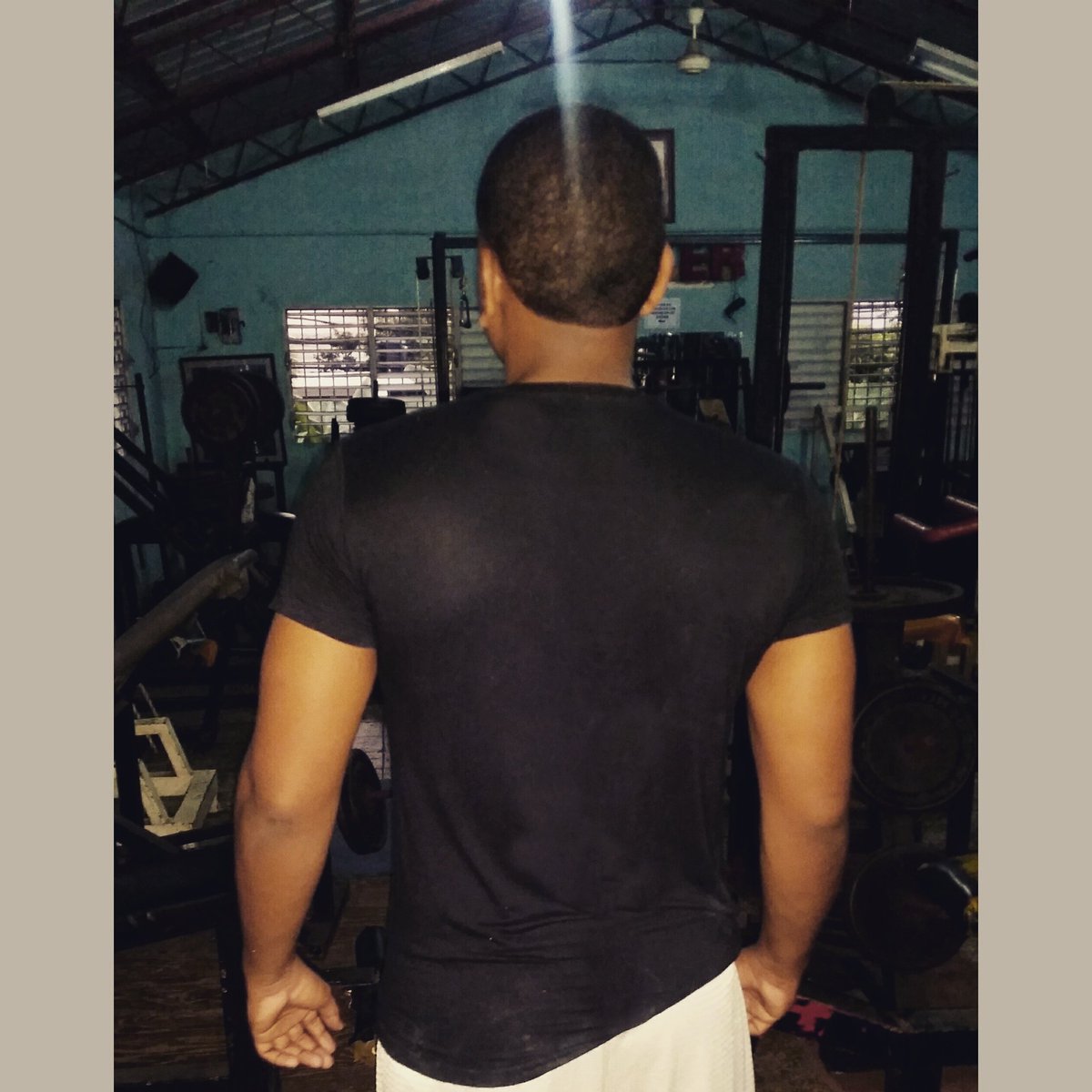 Alexisogando11's tweet photo. Reflexiones y estudios para una mente fuerte, pesas para un cuerpo fuerte! #AmbosSonImportantes! https://t.co/0Ge248kvWn