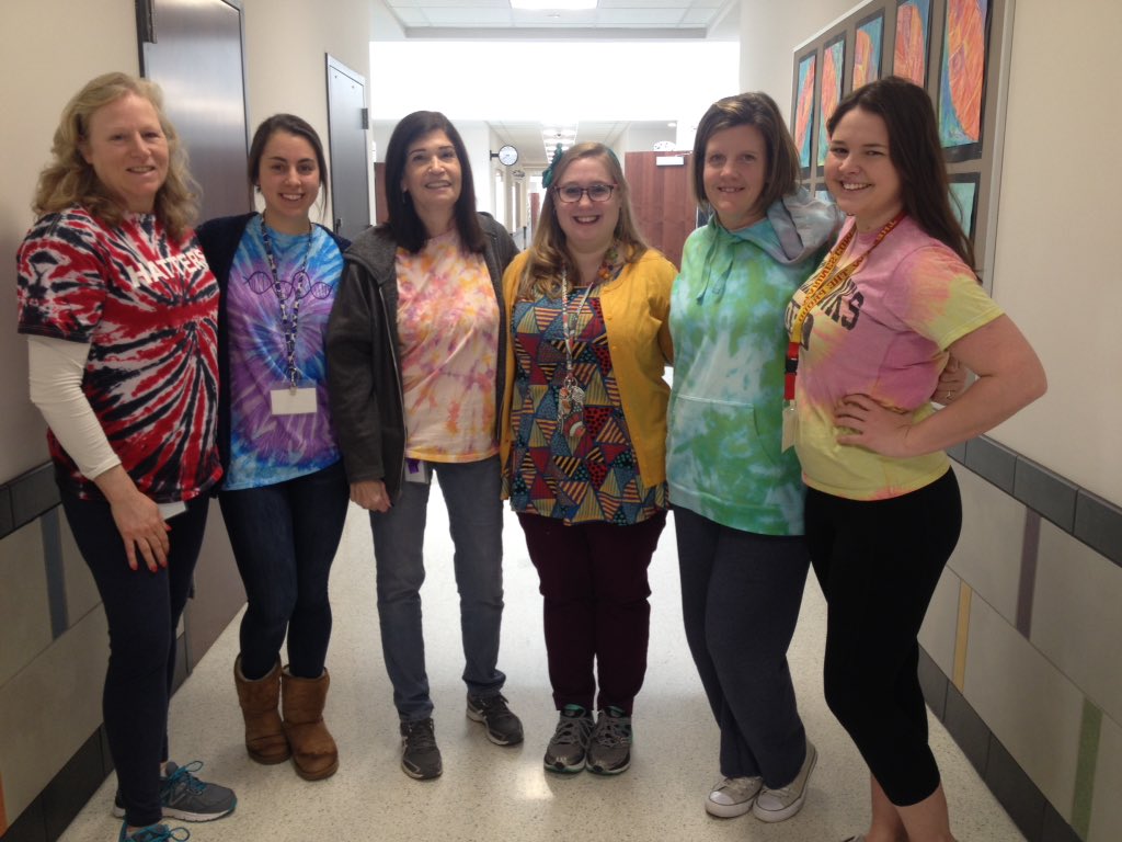MsSlott's tweet photo. Rainbow/Tie-dye Day! #hallowellchat https://t.co/tsEgO0Fyfg