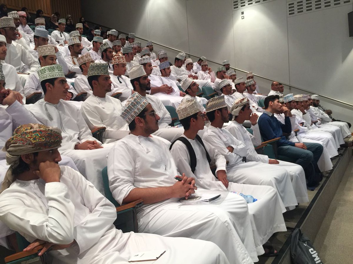squ_engineering's tweet photo. ضمن فعاليات أسبوع الإرشاد الأكاديمي بكلية الهندسة، نظمت وحدة الإرشاد الأكاديمي لما قبل التخصص لقاءً مفتوحاً مع الطلبة المقبلين على التخصص وذلك لإلقاء الضوء على النظام الأكاديمي وآلية التخصص المتبعة بالكلية.
#SQUANR
#Squ_info
#Squ https://t.co/FGo8oFFKFw