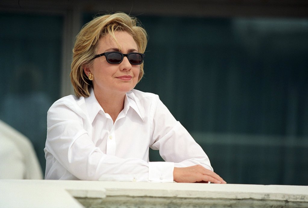 PodcastObsessed's tweet photo. @politicalmiller #ImStillWithHer #BadAssHillary. ❤️😰💔 https://t.co/NgsF6Kl4WE