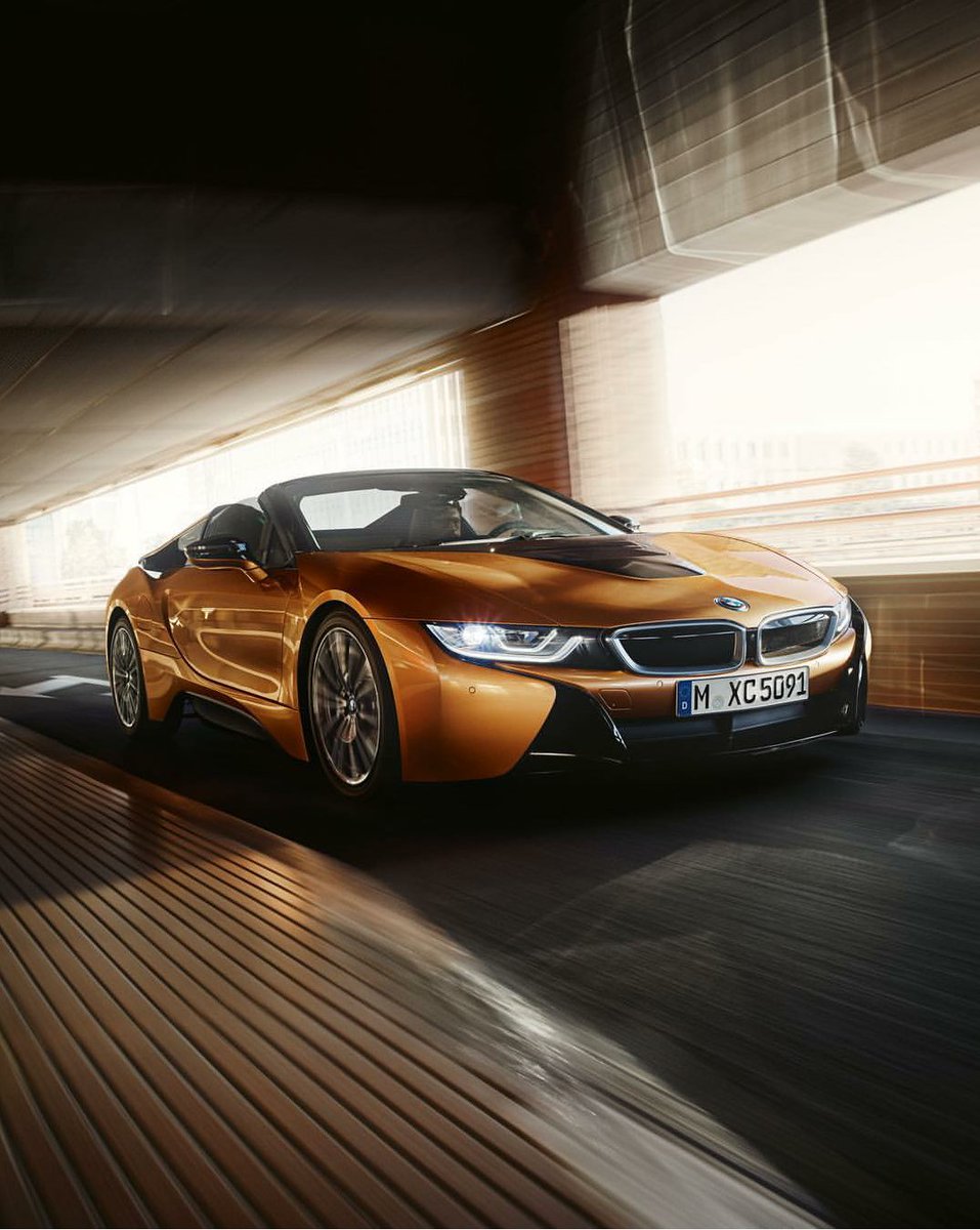 itharsh07's tweet photo. The new Bmwi8 😍😍😍 https://t.co/CPzxSmD278
