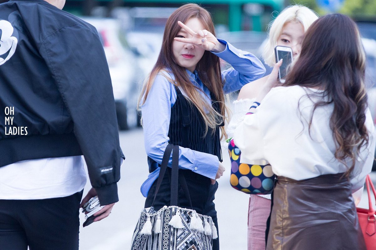 ashIeypics's tweet photo. — 161009
© oh my ladies https://t.co/WHJGAJgCML