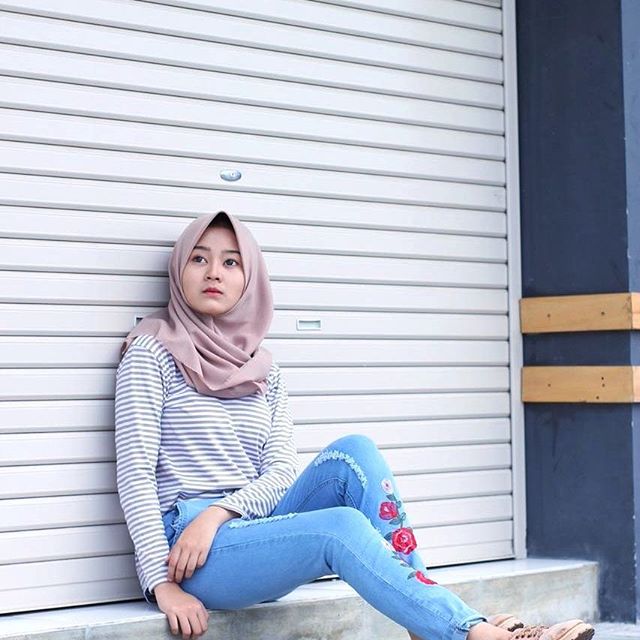 alone_sofia tweet picture