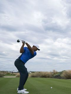 NoticiasdeGolf's tweet photo. #54SPGA Tiger Woods vuelve: ¿lo hará  también el Tigre? ... https://t.co/L4B1ucZBmj https://t.co/aTTBNi4Qr7