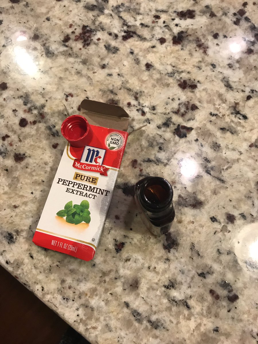 mardsj's tweet photo. I bought this peppermint extract @HarrisTeeter yesterday and when I opened the bottle to add to a recipe it was empty- not a single drop!!! This is ridiculous and frustrating! Make sure you open the bottles from #McCormick from now own 😡 #someonescrewup #berewick https://t.co/HvUaDhHb61