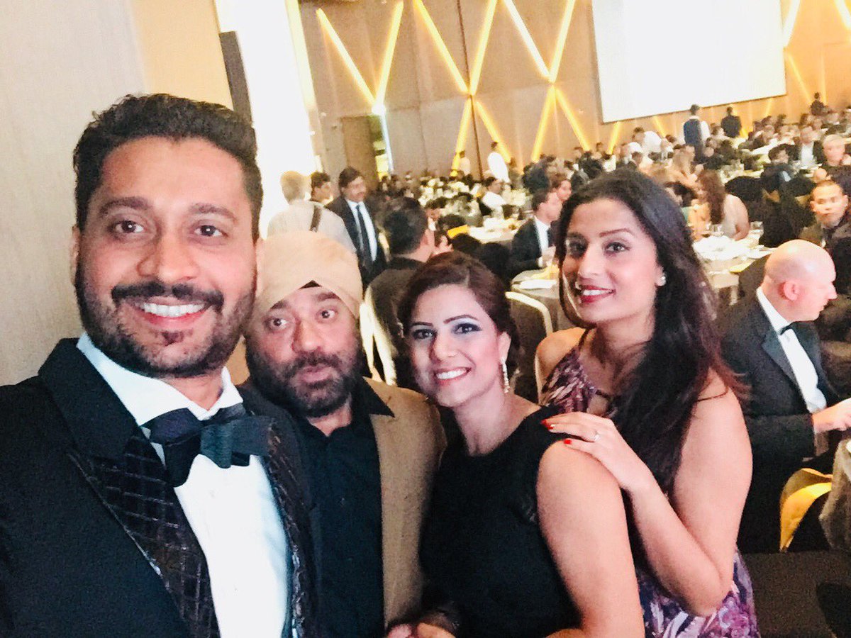 VandanaBhatt's tweet photo. With Team @Suno1024 at @RixosHotels #hozpitalityexcellenceawards #meahea #hozpitality https://t.co/EqXoPUxGxp