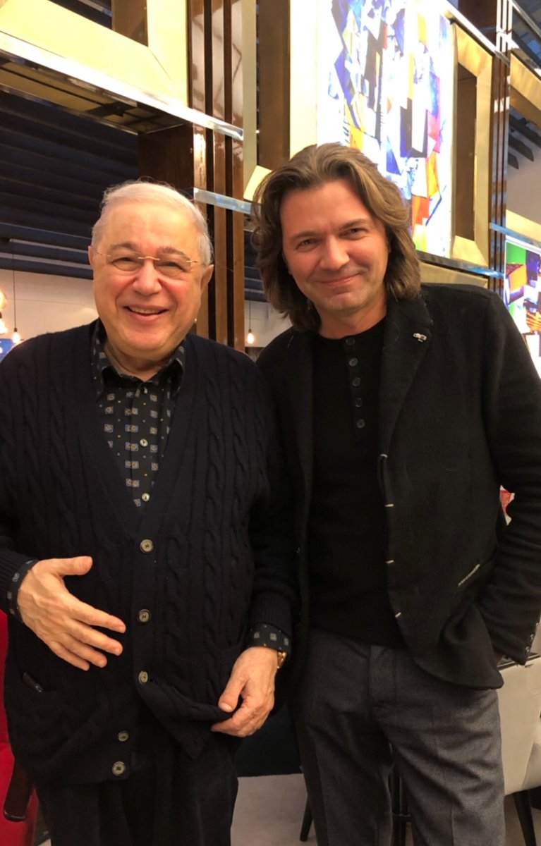 DmitryMalikov's tweet photo. Мой учитель!
#петросян
#junior
#standupforever https://t.co/x9pN2AlpZB