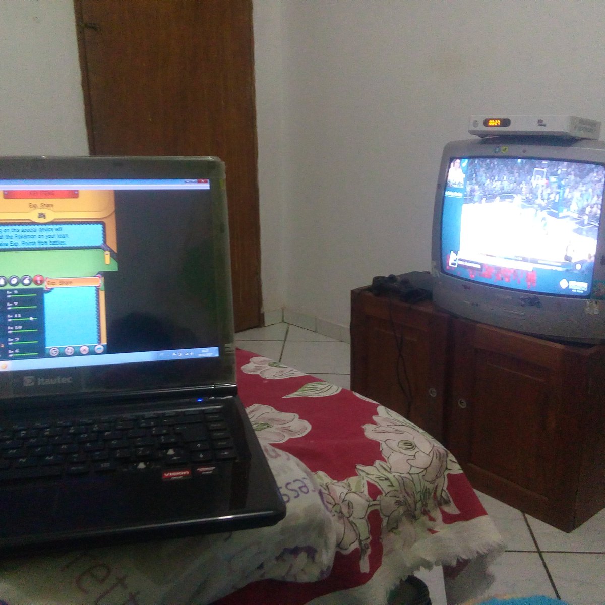 johnflakm100's tweet photo. Quarto de gamer #NBALiveNoEiGames
#modomultiplayer https://t.co/xoAL4Ke3pY