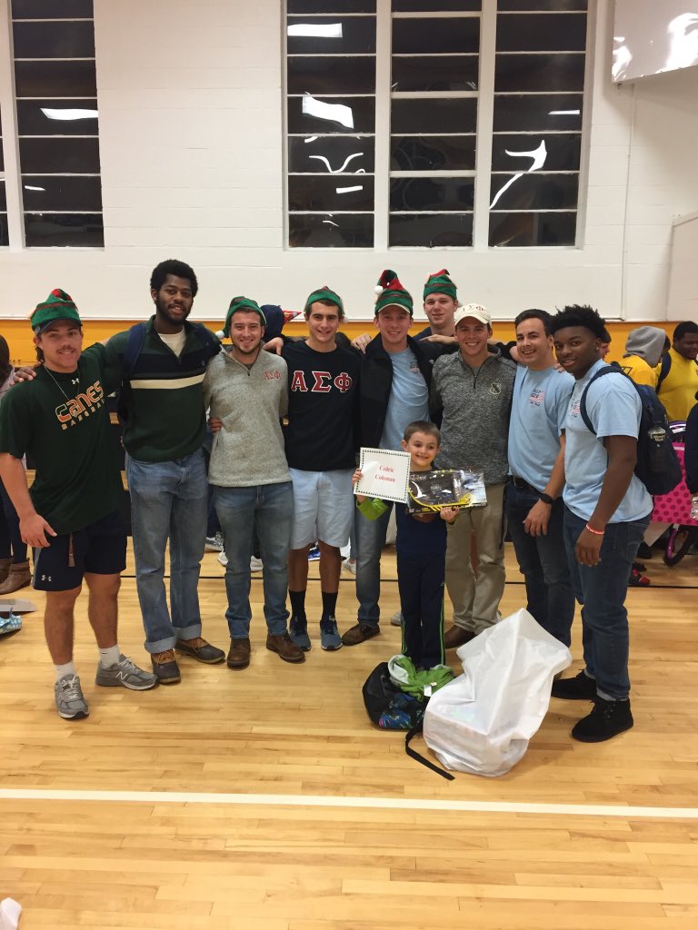 alphasigs_au's tweet photo. Had a great time with our man Cedric at the Angel Tree Celebration last night! Alpha Sig wishes everyone a Merry Christmas and Happy Holidays! https://t.co/5CL0kJ4H4w