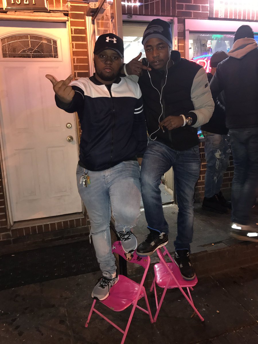 AvenueYoungRon's tweet photo. Threw Thick & Thin We Stuck Together Bitch We Conjoined❤️💪🏾🦍 #Madula🤞🏾 https://t.co/hg6OJDiwB3