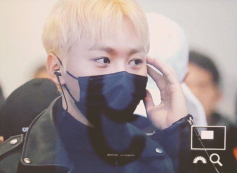 boo_bit0116's tweet photo. 171130 HND #승관 #세븐틴 애기야 안전비행해😭💛💛💛💖💞라이더 찰떡이야❤️❤️❤️❤️ https://t.co/4CuGSdSaA0