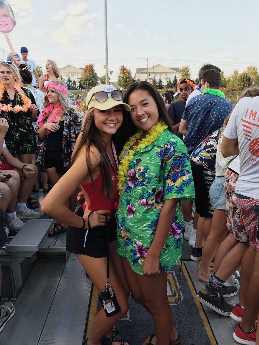 GwenAndersen's tweet photo. HBD mal!! Ur growing up so fast #notreally #sophWhore 😍😍😍 https://t.co/FwccyPRi8H