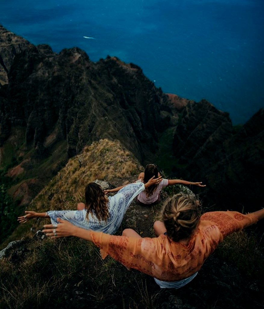 nikkihammel86's tweet photo. Roam to create 🌻🌻 Tag your travel besties 👭 Photo by #WHIHeart #friendshipgoals #travelbesties • https://t.co/lPNMCa0JBj