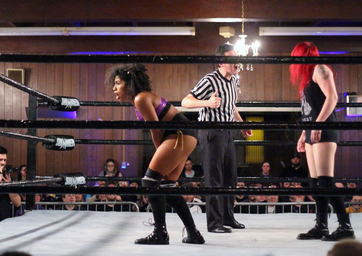 DAFALCON11's tweet photo. Some not so good moments for @MartiBelle v @RealsarayaK @SHIMMERwomen #SHIMMER96 https://t.co/Tpq7lKaynY