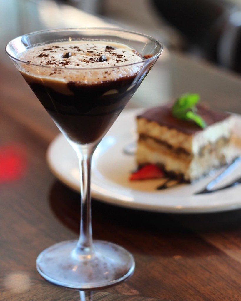 Too much chocolate, said no one ever! 🍫☕️🍮 #Nightcap #DessertInAGlass #Tiramisu ift.tt/2j3UvAV