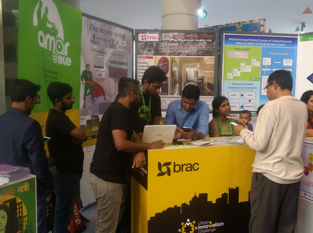 BRACworld's tweet photo. Winners of @BRACworld's Urban #Innovation Challenge (https://t.co/3loi4QncZa) showcasing their innovative work at Innovation Hub of @SmartCitybd week in #Dhaka > https://t.co/44QBlA7CTl https://t.co/5k1I7zNZMd