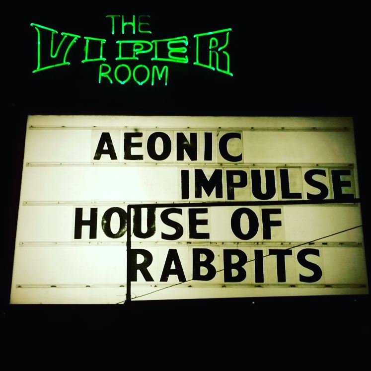 metalassaultLA's tweet photo. Ready! This place is already paaaaaaacked!!!! #MetalAssaultPresents #ProgNight #AnEndlessSporadic #AeonicImpulse #HouseOfRabbits #TheViperRoom https://t.co/QlsxHqv1wD