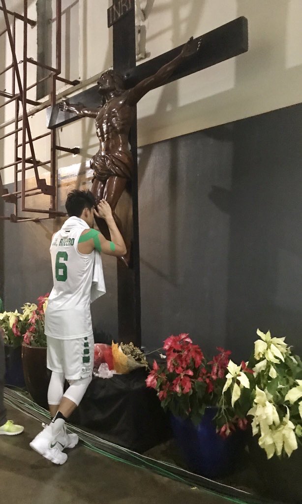 TeamArchers101's tweet photo. This photo says it all. 

We love you even more. We believe in you! We’re always here to support you, @RicciRivero06 ☺️😘💚💚🏹🏹 https://t.co/JLEFqZ4xhO