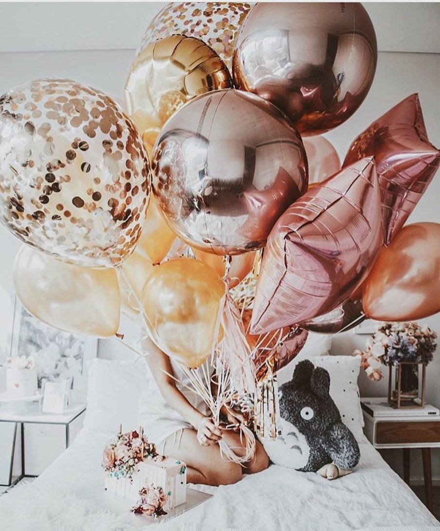 Let’s celebrate life 🌟🌟 Photo by #WHIHeart #balloons #celebration •