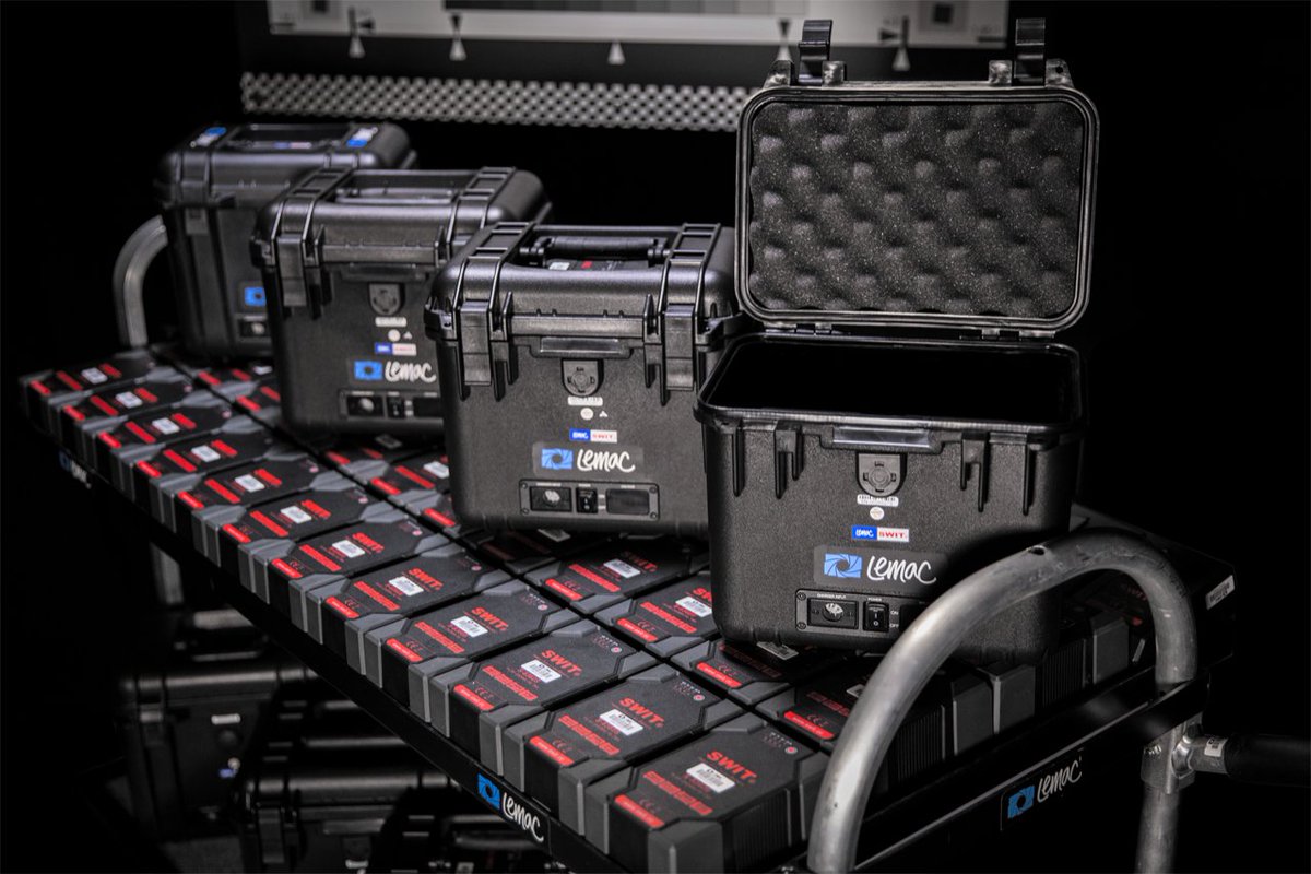 LemacFilm's tweet photo. We've injected some serious power into our #LemacRentals fleet! We’ve doubled down on our #SWIT Power Stations which crews have been loving. This innovative design allows you to insert up to x4 V-Lock batteries to make a block battery or be used as a charger. https://t.co/SNEa2bv09z