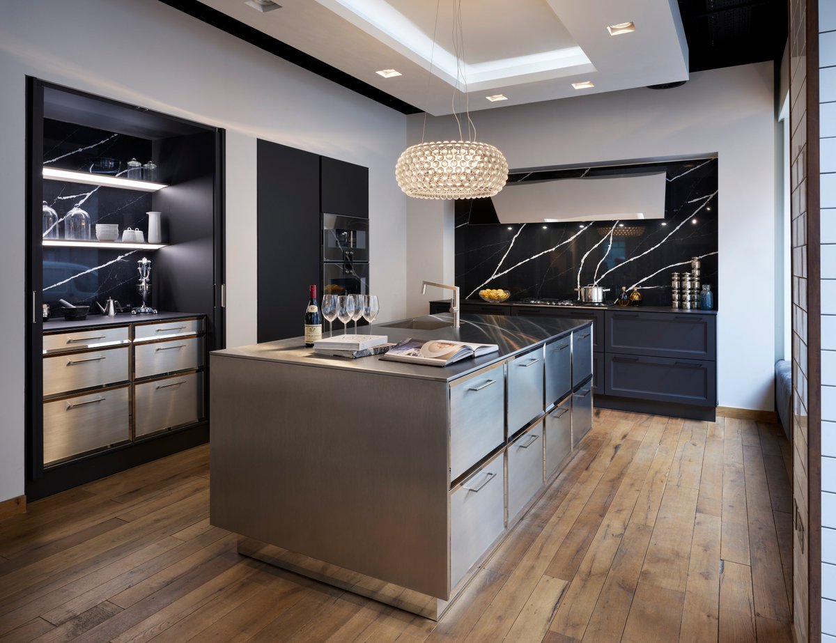 NichAnthony's tweet photo. Our exceptionally high standards will ensure that we’ll give you nothing but our highest quality service. Talk to our #Mayfair team today about your dream kitchen and let’s get things started. #design #kitchen #home #luxury #london 
Visit our website: https://t.co/0v3y9hCv3W https://t.co/zRKK79Hvo8