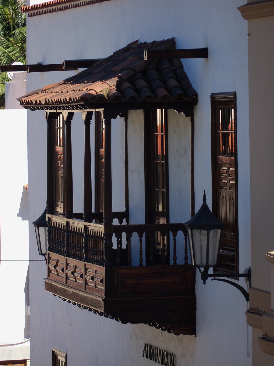 TurismoLosSilos's tweet photo. #Balcones #Balconies #LesBalcons #DieBalkone #VillaDeLosSilos #TenerifeNorte #HappyThursday #IslasCanarias #FelizJueves 🌤️ 24º C https://t.co/ClpvOwYaSd