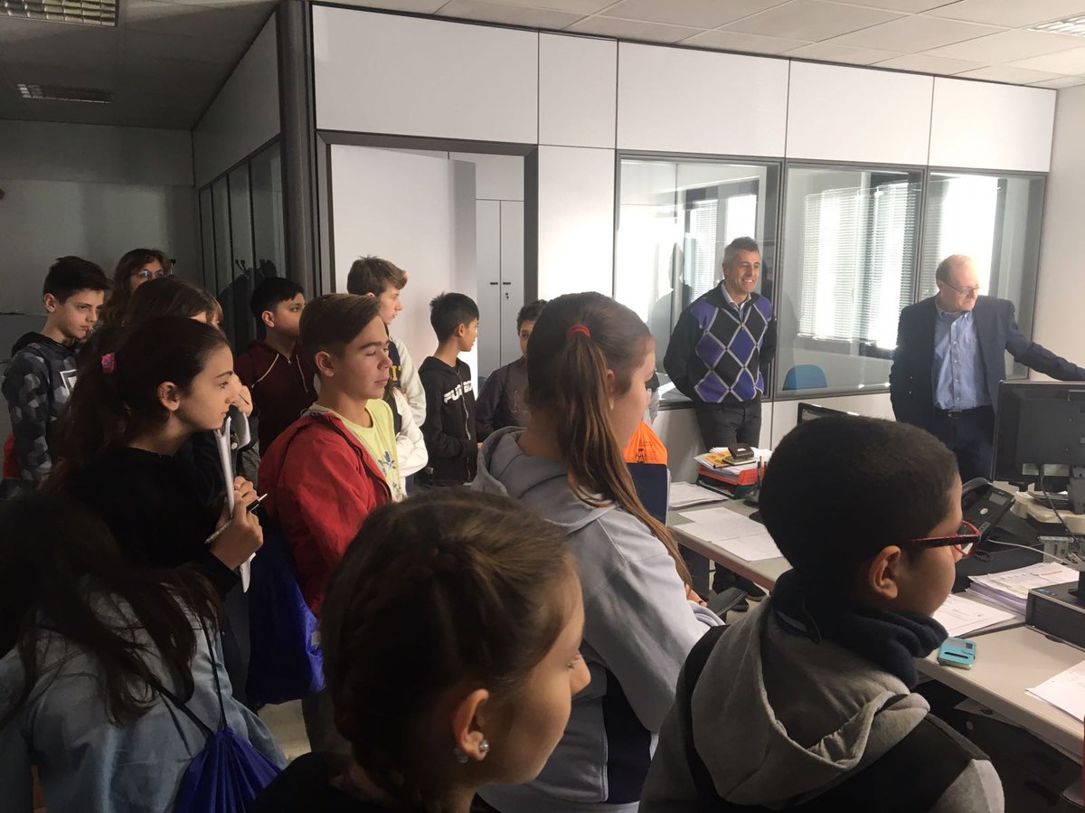 Emanuela400hs's tweet photo. Il #pmidayvarese continua alle Industrie Plastiche Lombarde di Besozzo, leader nella produzione di tubi flessibili #pmiday2017 https://t.co/seoKXS8xEW