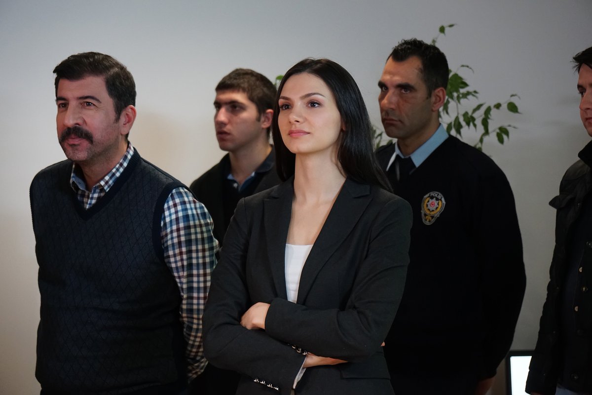 Yiğit hem Yunus'un hayatını kurtardı hem de Kıbrıslı'yı yakaladı. 🙏 #NerdesinBirader'in final bölümünde yaşananlar burada! fox.com.tr/Nerdesin-Birad…