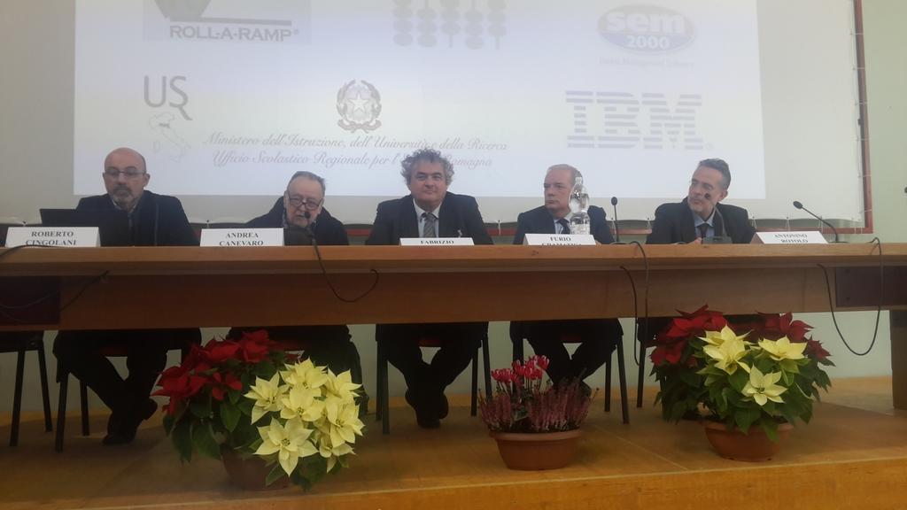 RobertoVjlla's tweet photo. L'inclusione nell'era della robotica
Ne parliamo a #Handimatica2014 con Roberto Cingolani #IIT e @FabrizioRenzi #ibm https://t.co/RZVPNrpGLC
