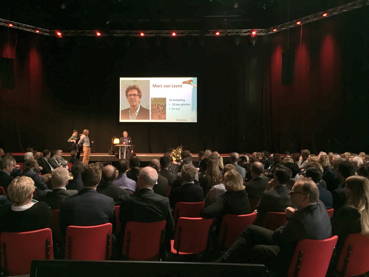 BouwstenenvS's tweet photo. Marc van Leent, aanvoerder en voorman van De Wijkplaats over ‘de bedoeling’. #bouwstenen #maatschappelijk #vastgoed https://t.co/Pr9voKSzx0