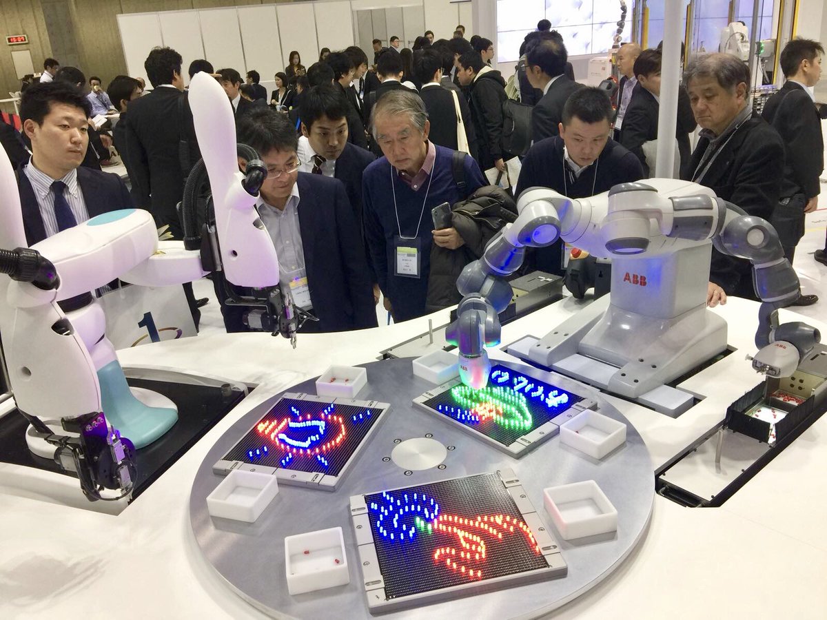 ABBRobotics's tweet photo. See how ABB's #YuMirobot &amp; Kawasaki's #duAro is enabling the collaboration between people &amp; #robots for greater productivity at #IREX. #CollaborativeAutomation allows people to offer process knowledge and insights, while robots offer tireless endurance for repetitive tasks. https://t.co/tlZtSj02TO