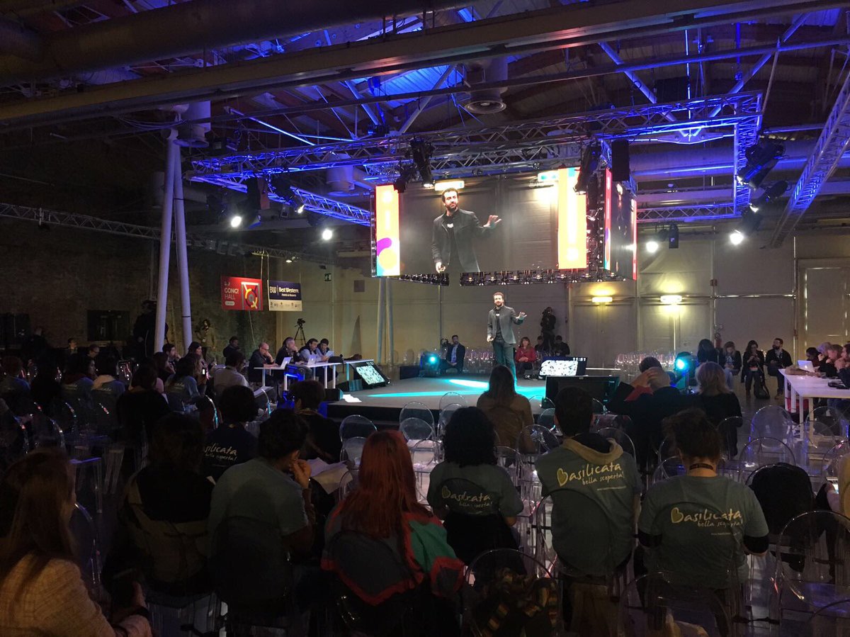 verticalizza's tweet photo. Possiamo dirlo? La Gong! Hall è davvero una figata! 🤙🏻👏🏻 @buytourism #bto2017 #btoten https://t.co/0guah9ZWmZ